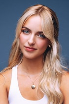 ΜακΚένα Γκρέις