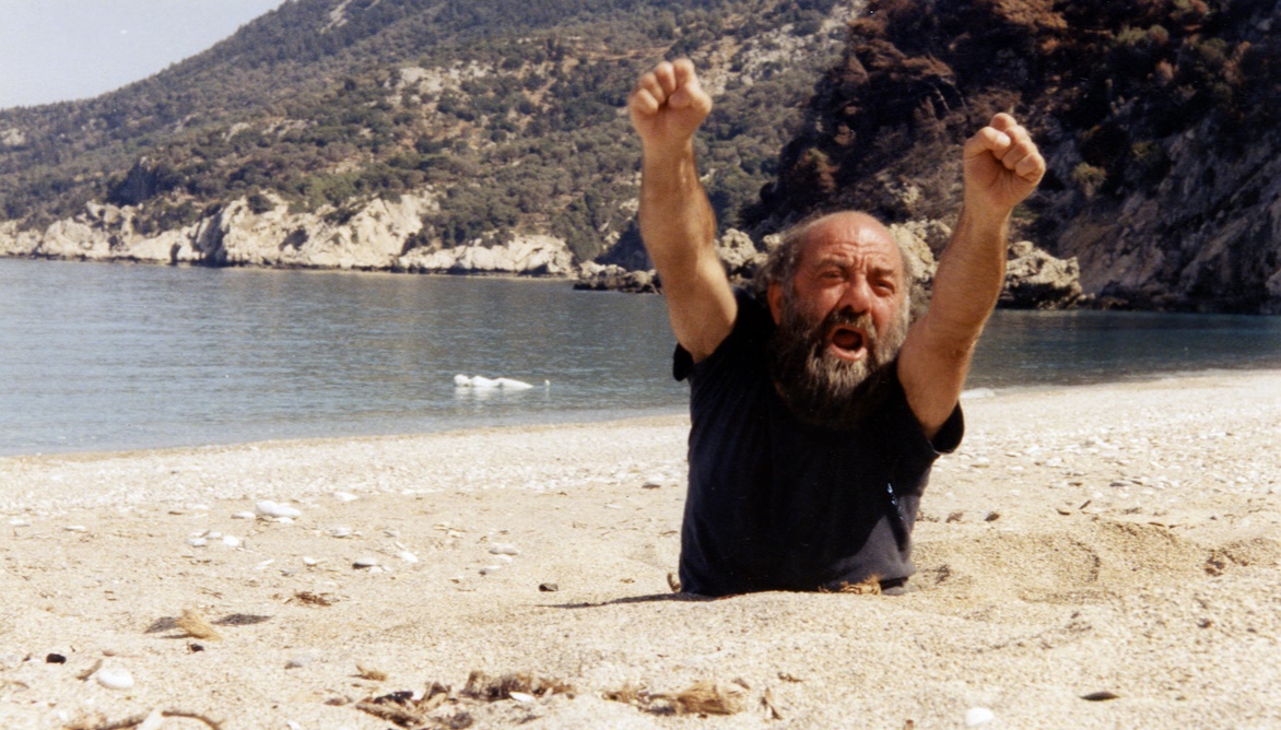Ταινιοθήκη: Κοσμικό ανατομείο/Μπέττυ